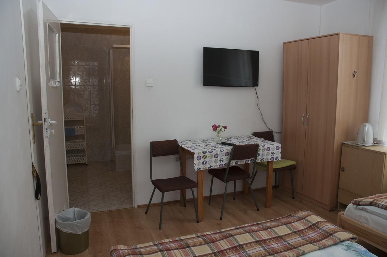 Apartament I Pokoje Aura Dom Wczasowy Darłówko Exterior foto